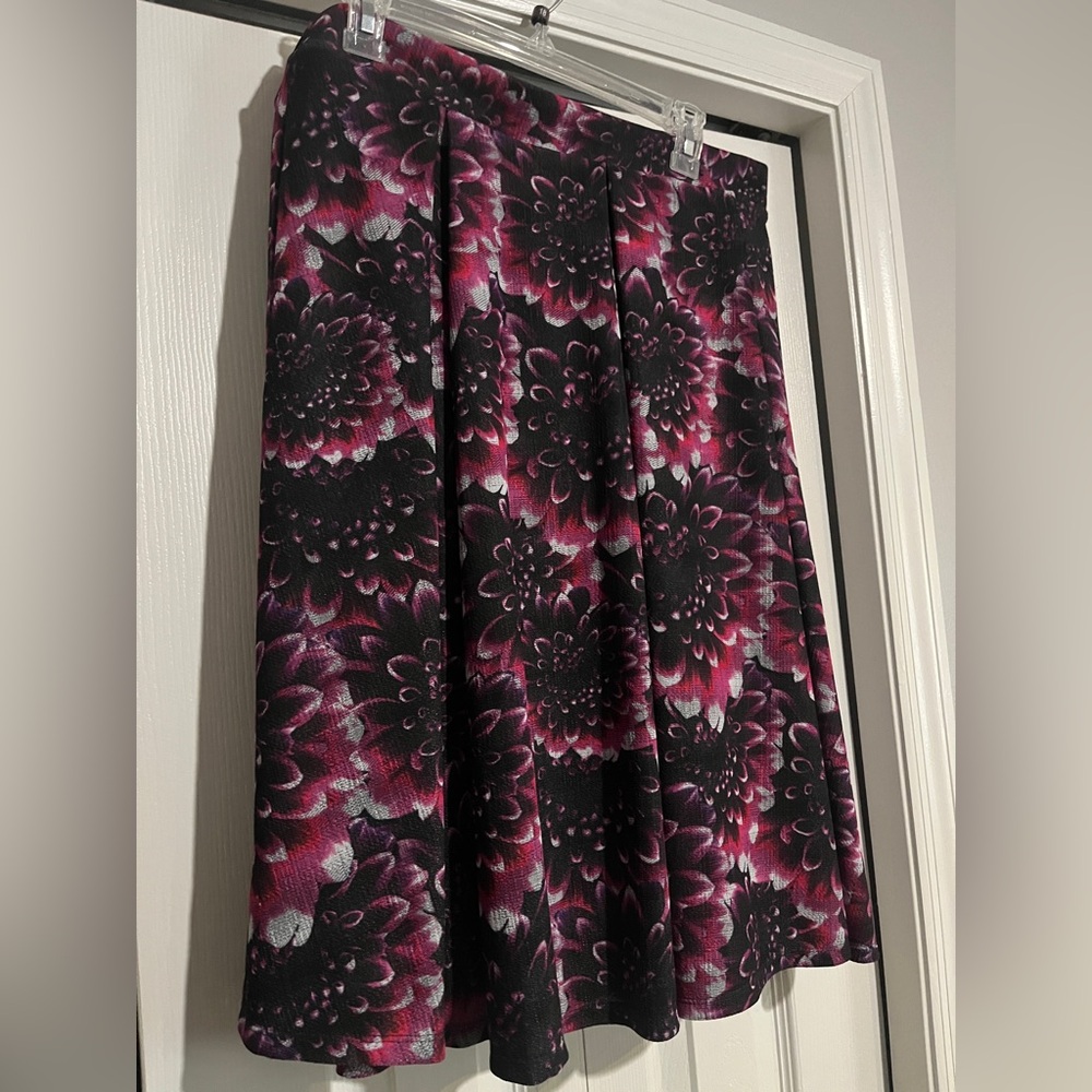 LuLa Roe Floral Pocketed Skirt